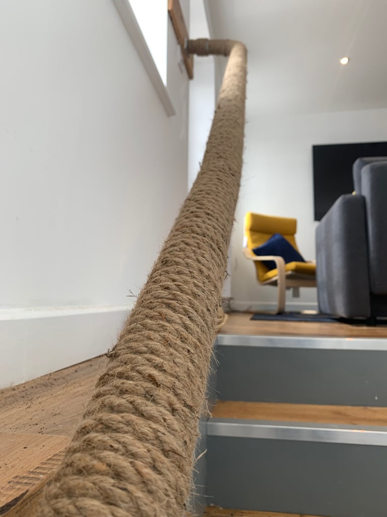 Rope handrail detail